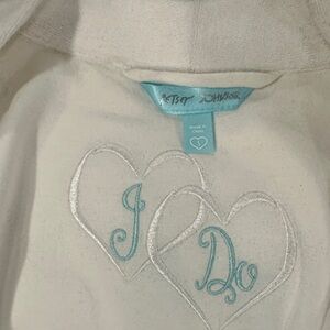 Betsey Johnson Ivory Terry robe with Aqua Embroidery